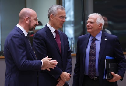 Charles Michel Jens Stoltenberg y Josep Borrell en Bruselas