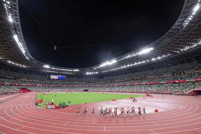 Primera jornada del atletismo durante la final masculina de 10.000 metros.