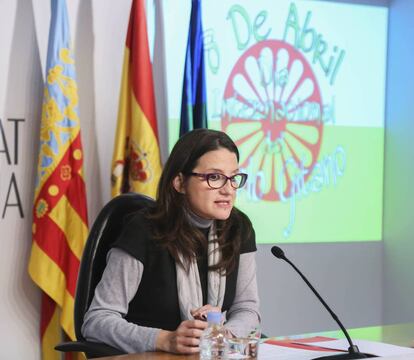 Fotografía facilitada por la Generalitat de la Vicepresidenta del Consell, Monica Oltra, durante la rueda de prensa posterior al pleno del Consell.