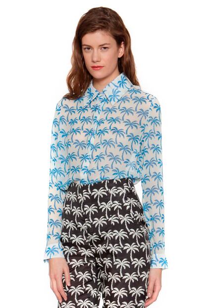 Camisa y pantalón con estampado de palmeras de Sister Jane (57,99 euros y 78,53 euros respectivamente).