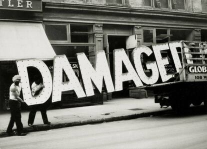 'Camión y letrero' (1930), de Walker Evans.