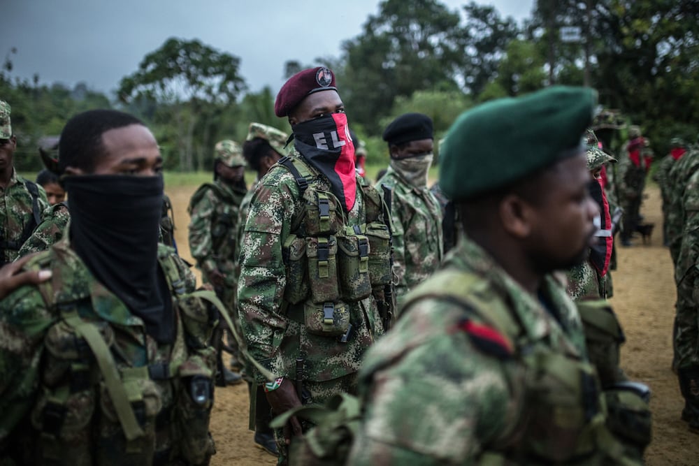 Petro suspende los diálogos de paz con la guerrilla del ELN | EL PAÍS ...