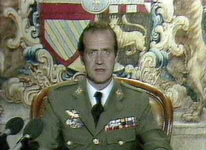El rey Juan Carlos I en el discurso televisado aquella noche.