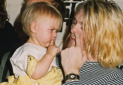 Kurt Cobain y Frances Bean en 1993.