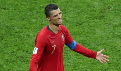 Cristiano Ronaldo marcou um hat-trick contra a Espanha.