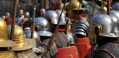 Legionarios romanos en un acto de reconstrucción histórica en Kalkriese.