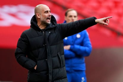 El entrenador español del Manchester City, Pep Guardiola, durante el partido contra el Chelsea.