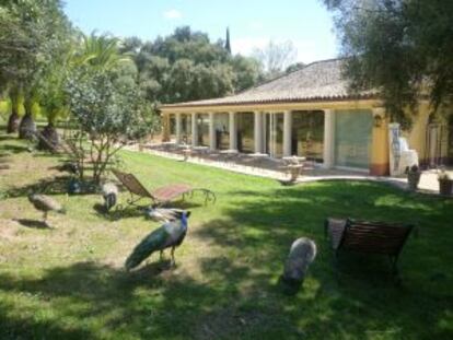 Exterior del hotel gaditano Hacienda Montenmedio.