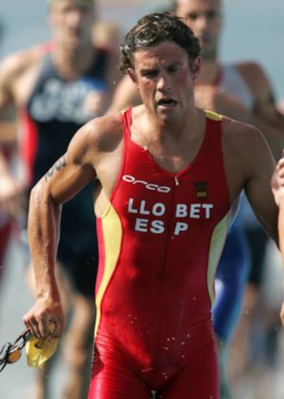 Xavier Llobet, en el triatlón de Atenas en 2004.