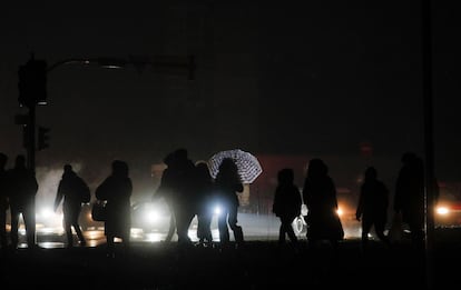 Kiev, durante un corte de luz, este jueves.