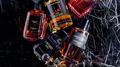 Desde arriba, All of me Eau de Parfum Intense de NARCISO RODRIGUEZ, Hope de ÉDITIONS DE PARFUMS FRÉDÉRIC MALLE, Patchouli Paris de GUERLAIN, Ambre Nuit Esprit de Parfum de DIOR, L’Interdit Absolu de GIVENCHY y The Dandy de PENHALIGON’S.