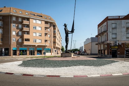 Rotonda de Don Quijote en Benavente (Zamora).