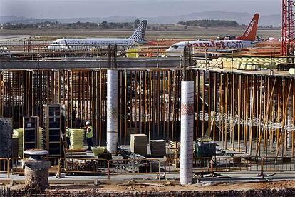 Obras de ampliación de la terminal de pasajeros del aeropuerto de Manises.