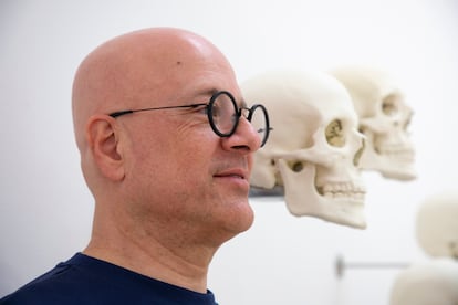 Gabriel de la Mora en la exposición 'La Petite Mort', en el Museo Jumex en Ciudad de México.