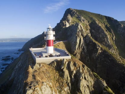 El faro de Cabo Ortegal, en Cariño (A Coruña), es uno de los más escénicos de la costa española.