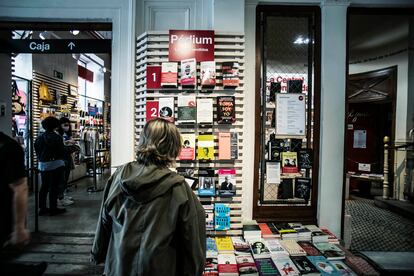 El rincón de los libros más vendidos en la Librería La Central, en Madrid, el pasado 2 de mayo.