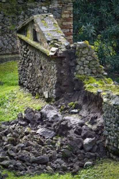 Los derrumbes del domingo 2 de marzo en la necrópolis de Porta Nocera, en Pompeya.