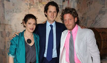 Ginevra, John y Lapo, los hermanos Elkann, en 2010 en Turín.