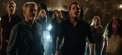 El elenco protagonista de 'Jurassic World: Dominion', en un momento de la película.