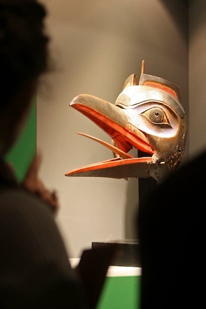 Las piezas de lo que hoy son Canadá y EE UU han sido prestadas durante un año por el Musée Barbier-Mueller de Suiza. Están datadas entre el año 1000 antes de Cristo y el siglo XX.