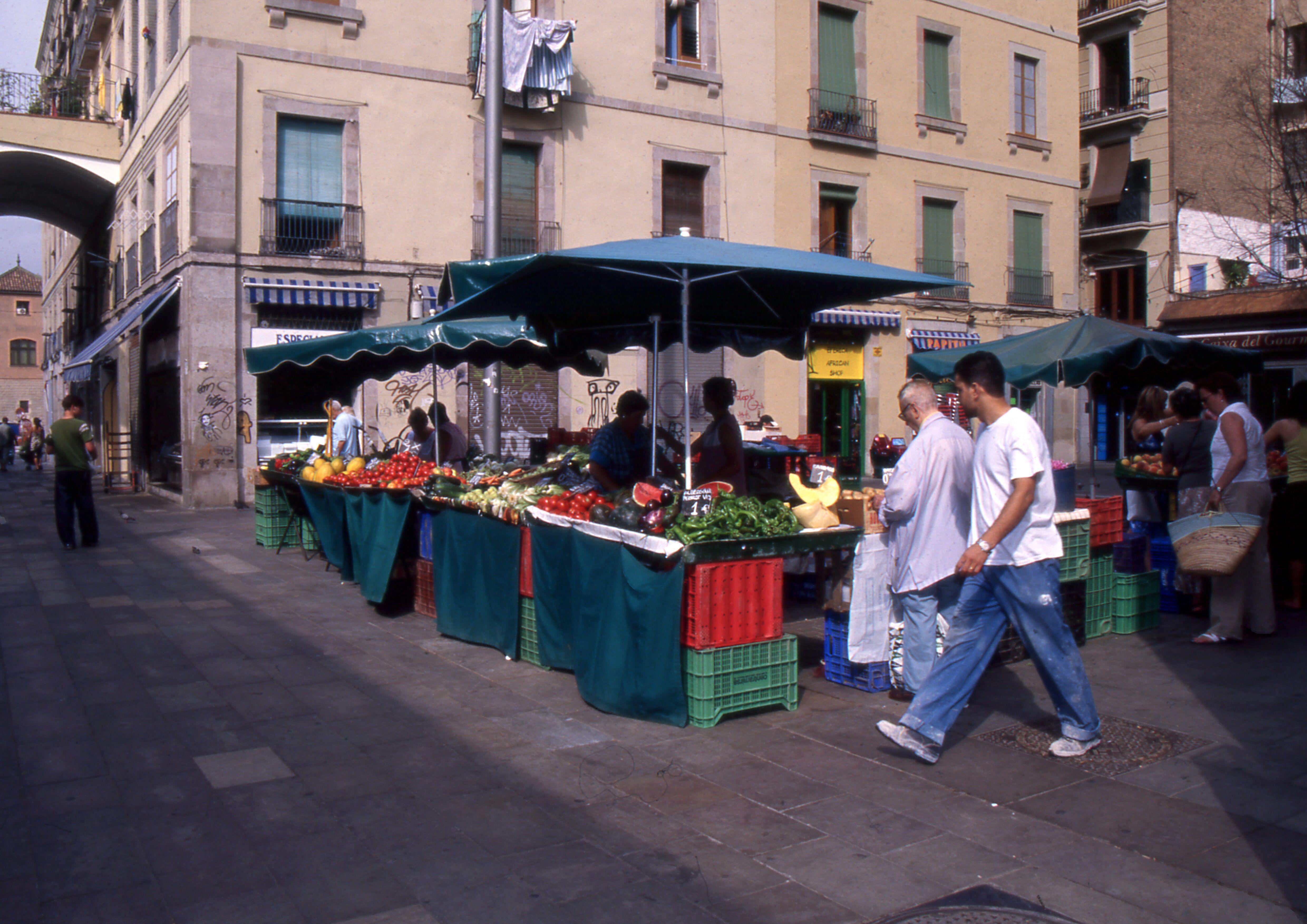 Un mercat de fruita al Gòtic