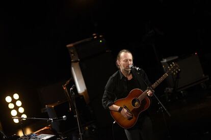 Thom Yorke, líder de Radiohead, durante una actuación en París, el 4 de diciembre de 2015.