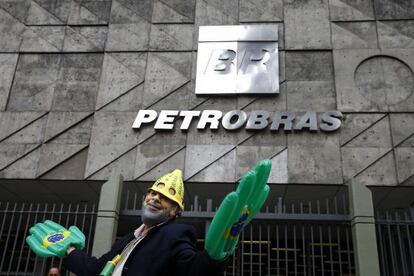 Un extrabajador de Petrobras, disfrazado de Lula. 