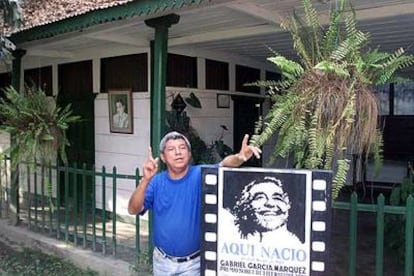 Ancizar Vergara, encargado de la casa donde nació García Márquez, convertida en museo.