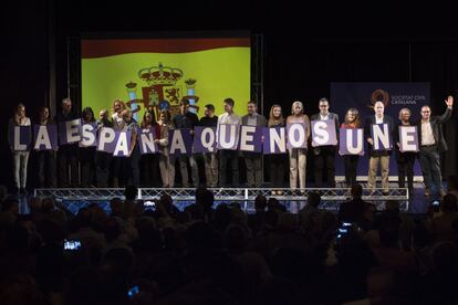 Encuentro de Societat Civil Catalana celebrado en el Teatro Victoria de Barcelona.