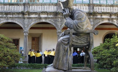 Claustro del Pazo de Fonseca, Universidad de Santiago.