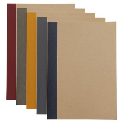 Este pack de libretas de Muji está hecho con papel ecológico con un sistema de producción que reduce las emisiones de CO2. Cuesta 4,95 euros.