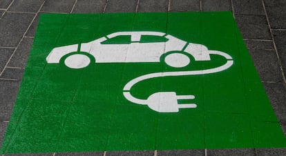 Zona de carga eléctrica para un coche