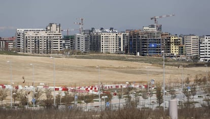 Viviendas en construcción en el barrio de Valdebebas de Madrid. 