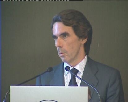 Aznar: "Es bueno que en un partido haya un líder, no varios"