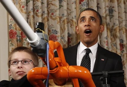 El presidente Obama durante la feria cient&iacute;fica celebrada en la Casa Blanca.
 