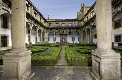 Claustro de san Lucas, en el parador de Santiago de Compostela.