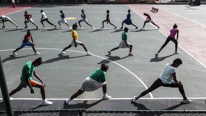 Un grupo de alumnos de un colegio de Antigua y Barbuda.