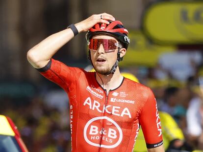 Vauquelin celebra su victoria este domingo en la segunda etapa del Tour.