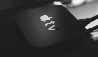 Apple TV con logotipo de manzana mordida