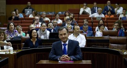 Martín de la Herrán, antes de su intervención en el Parlamento.