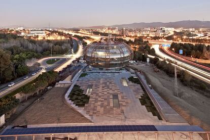 Vista exterior del edificio de Mis en Sant Cugat del Valls.