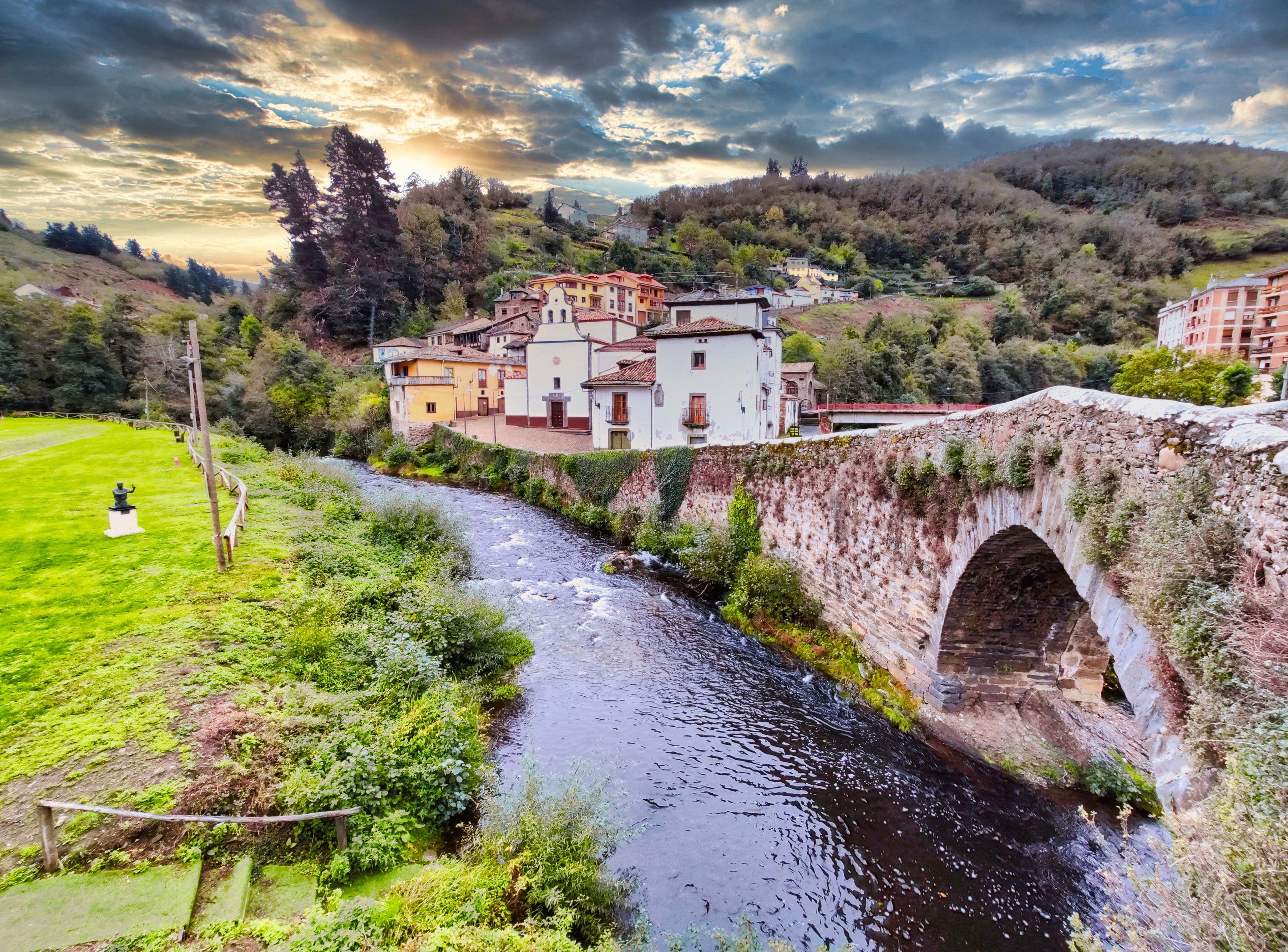 En ruta por Fuentes del Narcea, la Asturias más recóndita 