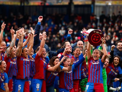 Las jugadoras del Barcelona celebran el título de la Liga Iberdrola.