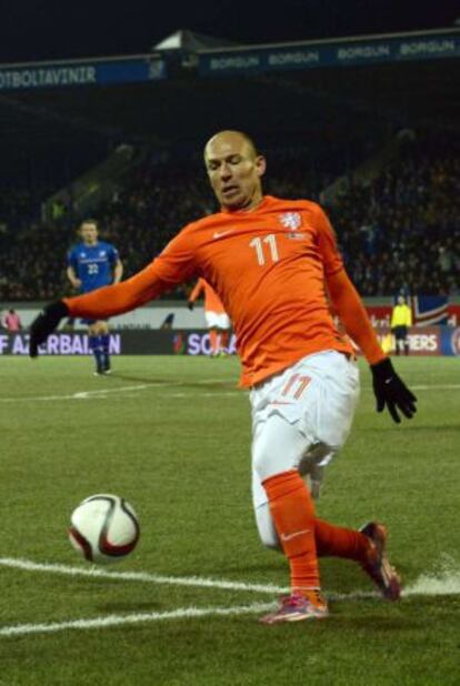 Robben, en un moneto del Islandia-Holanda.