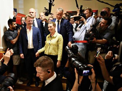 La socialdemócrata danesa Mette Frederiksen comparece ante los medios tras conocerse los resultados electorales, el 5 de junio en Copenhague.