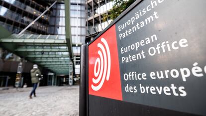 Entrada a la sede europea de patentes en Munich (Alemania).