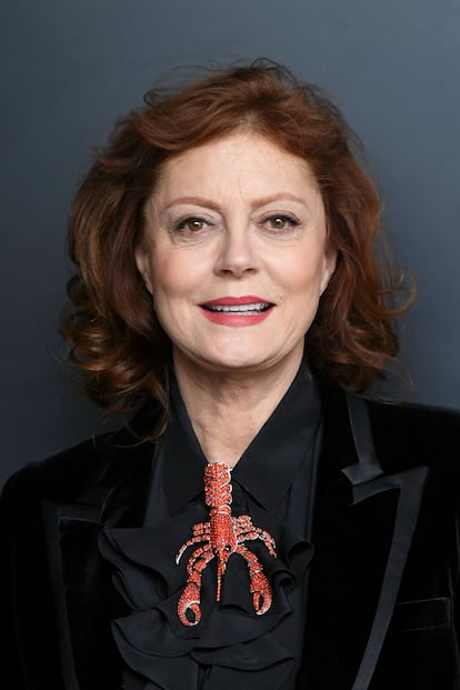 Susan Sarandon (70 años)
Si la cara es el espejo del alma, lo mismo podemos decir de Instagram. El de Susan Sarandon es como ella, todo naturalidad. La carismática actriz se dedica a colgar imágenes de sus muchos viajes, como si fuera una mochilera más. Y cuando no lo hace, es fiel a su mito de icono del mundo progre estadounidense, siempre peleando por un mundo mejor.