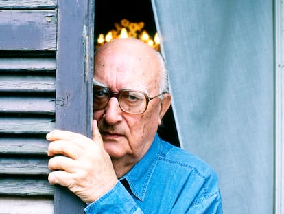 El escritor Andrea Camilleri (1925 - 2019), fotografiado en Roma en el año 2000.