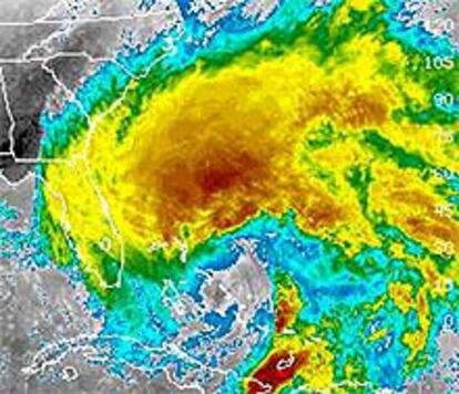 Evolución del huracán Michelle tomada desde el satélite.