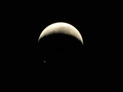 La Luna eclipsa Júpiter, en esta imagen tomada en EE UU en 2004.